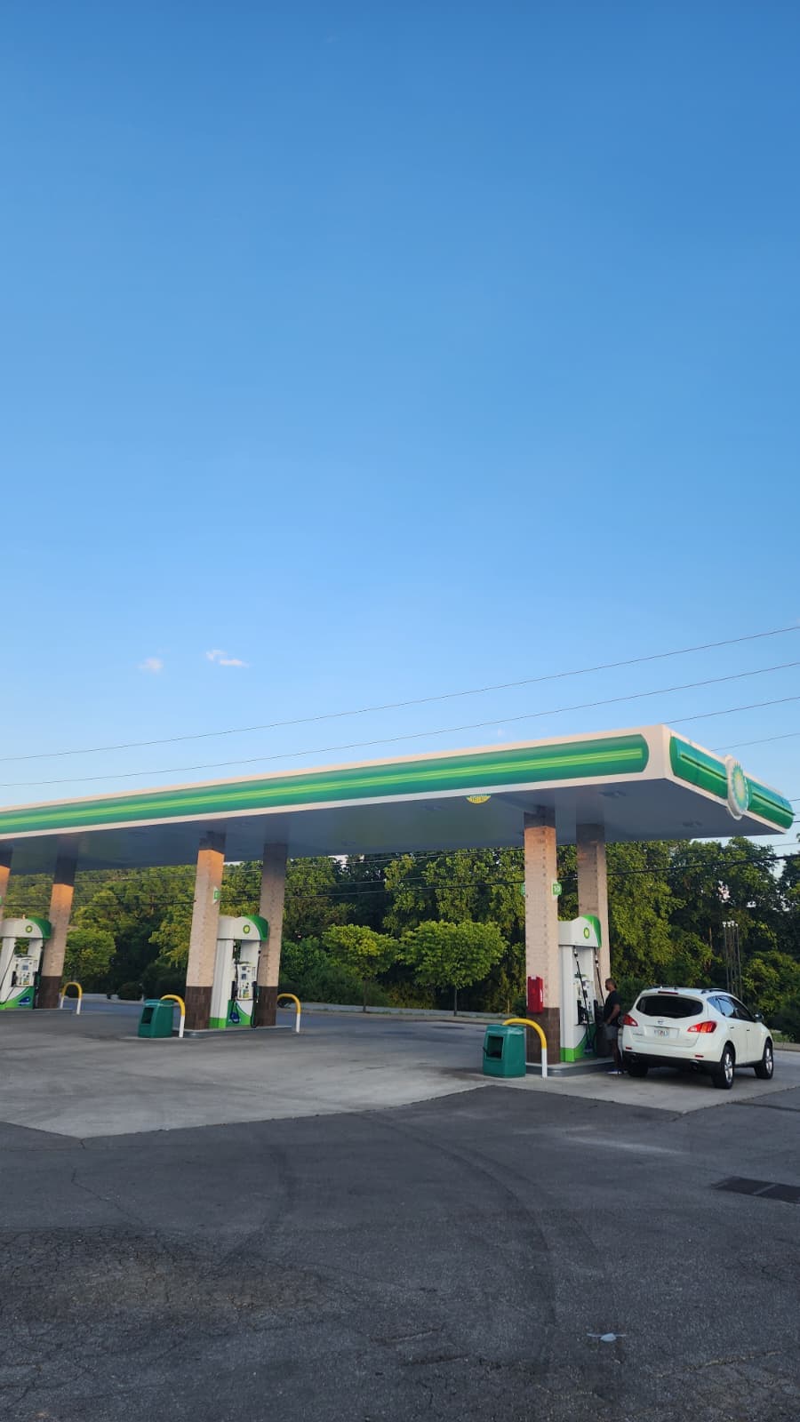Rock Springs Market BP gas pumps wide view, Smyrna TN